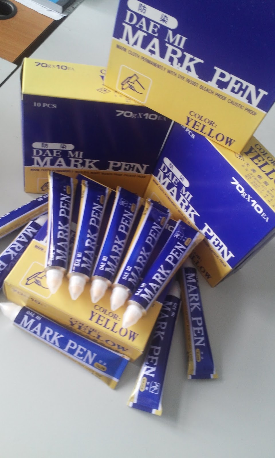 Bút đánh dấu không phai trên vải Dea Mi Mark Pen